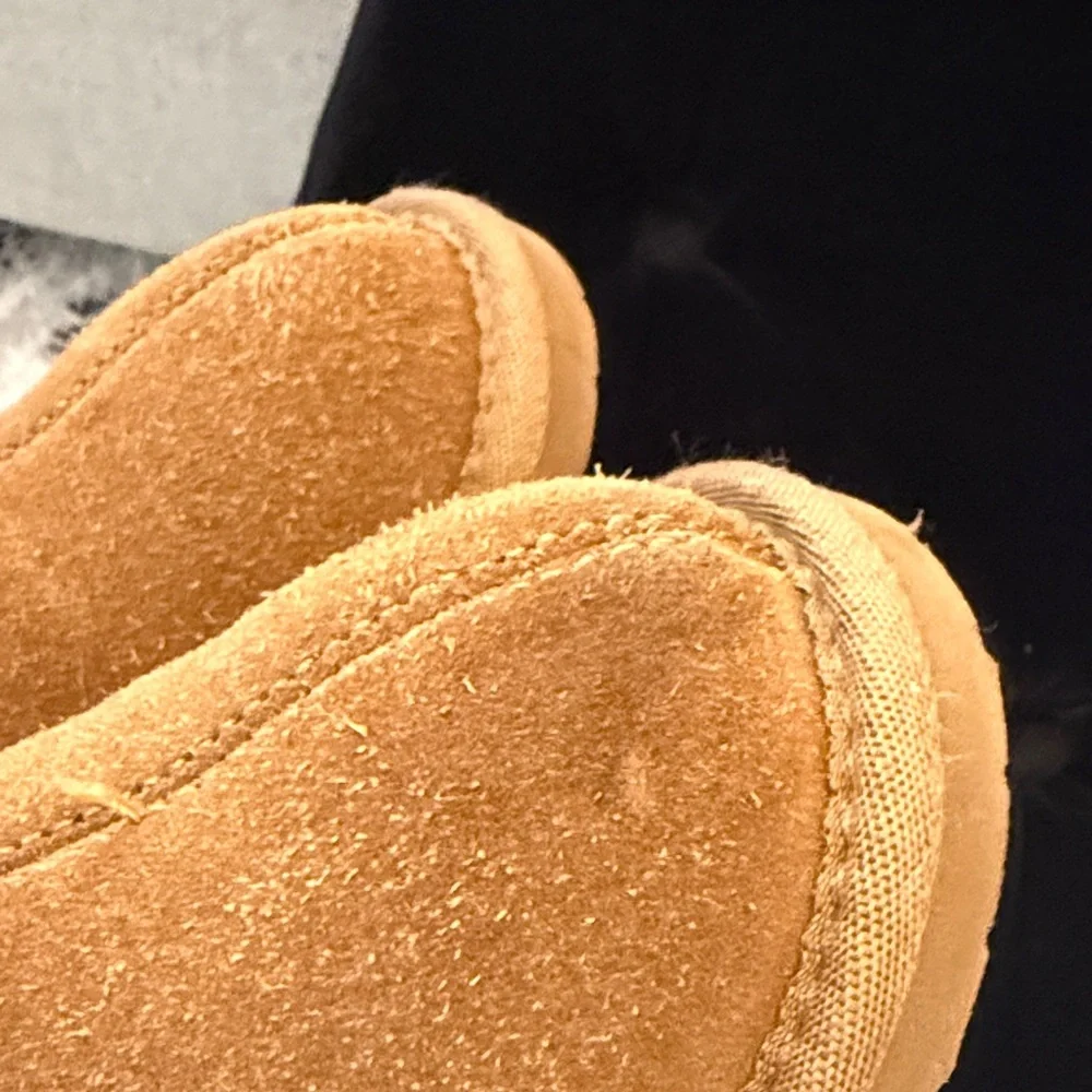 BearPaw Kids Slippers in Brown and Cream